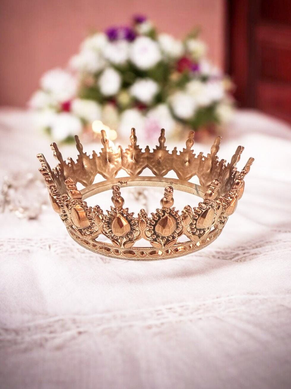 PASTA ÜSTÜ PLASTİK TAÇ ROSE