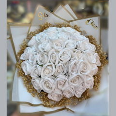 BEYAZ - GOLD SÜSLEMELİ İSİMLİ EL BUKETİ