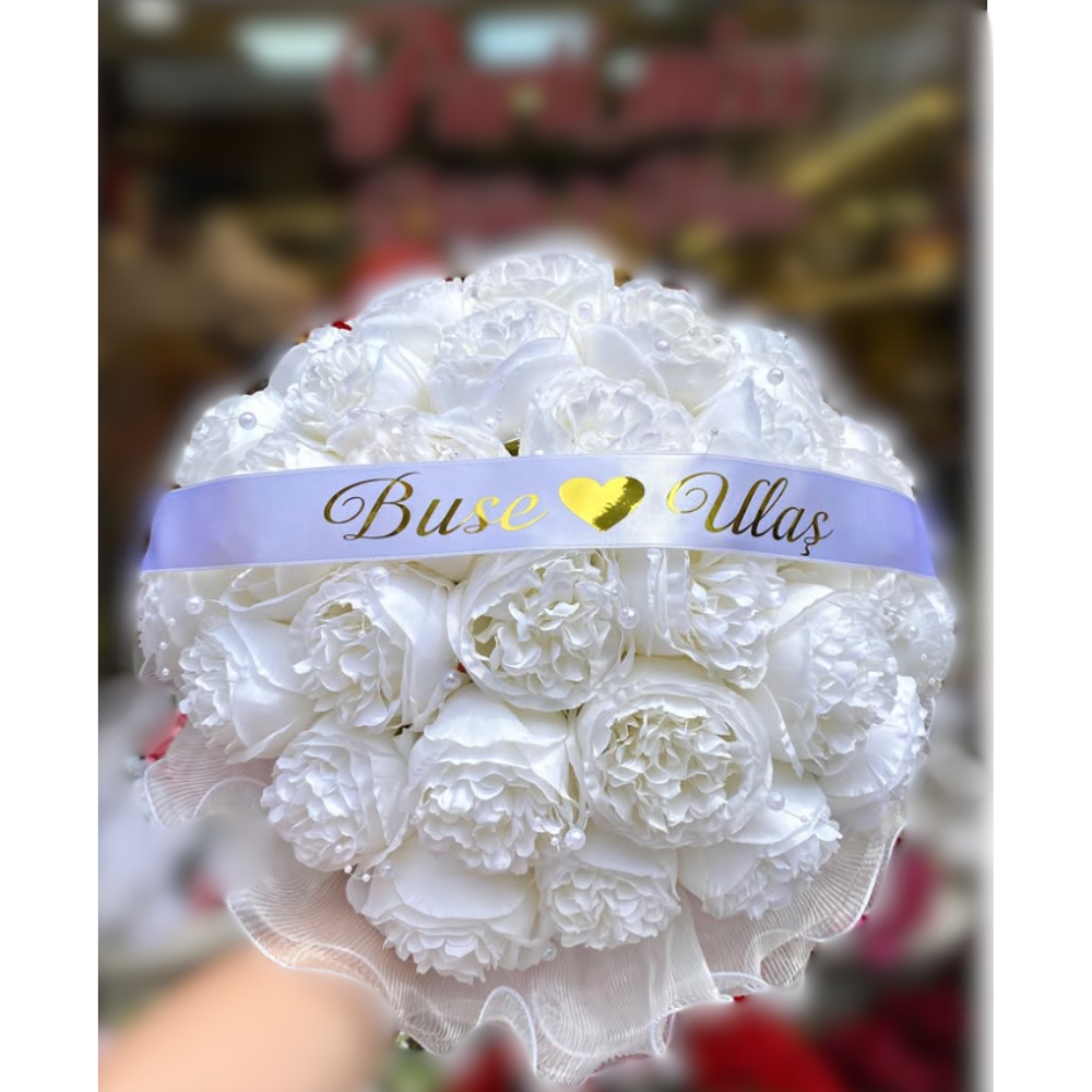 BEYAZ ŞERİT İSİMLİ EL BUKETİ