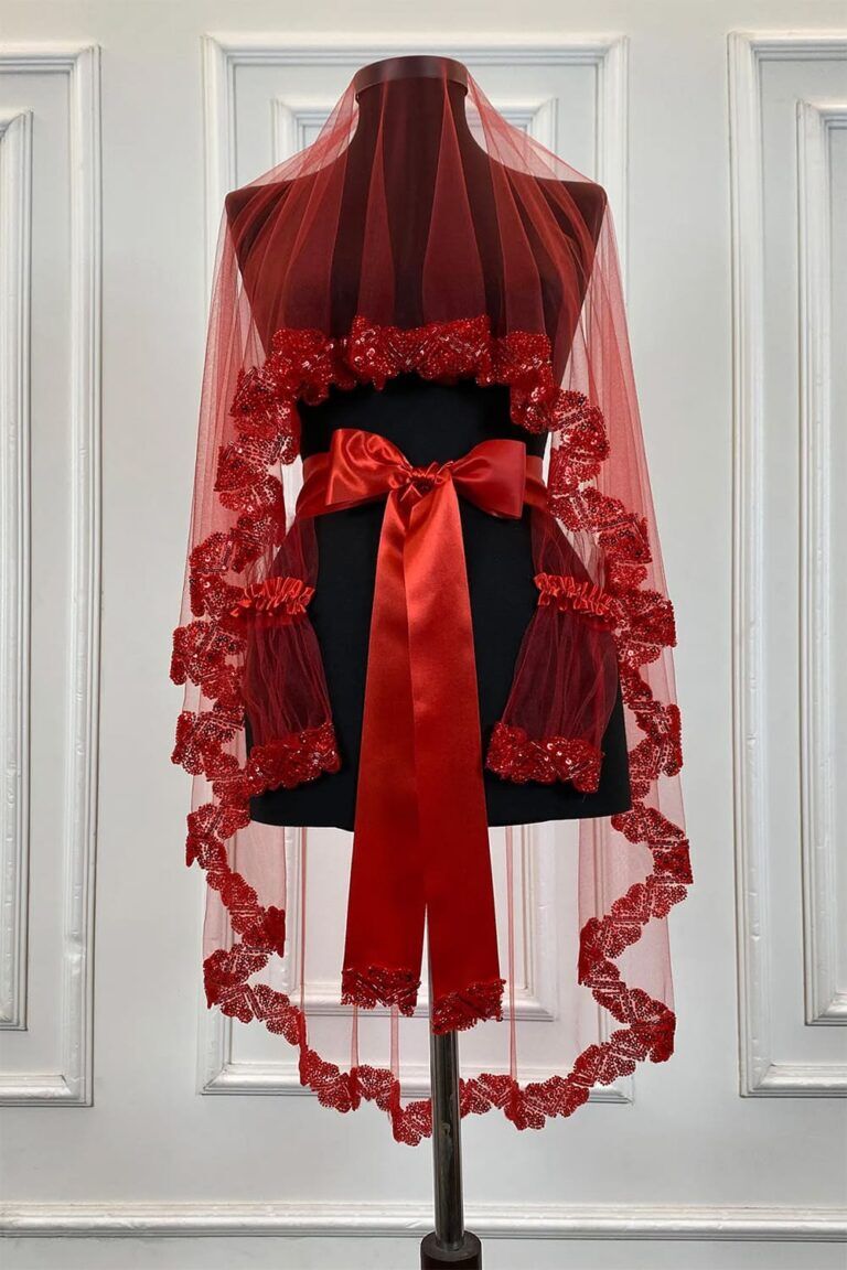 KALPLİ MODEL KIRMIZI YÜZ ÖRTÜSÜ 3’LÜ SET KUTULU