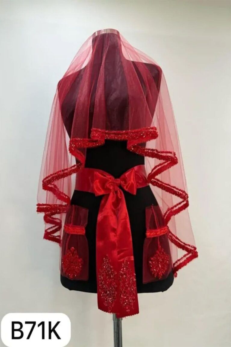 B71 KIRMIZI DUVAK YÜZ ÖRTÜSÜ İNCİ İŞLEMELİ