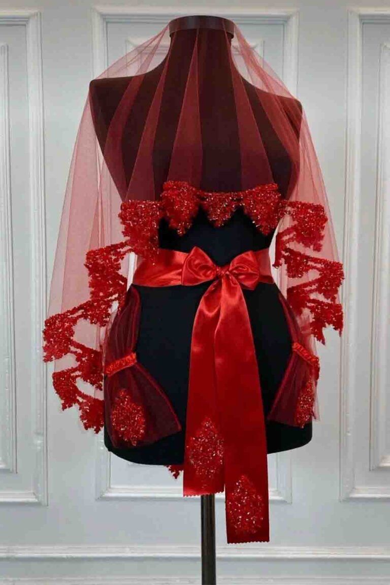 B50 KIRMIZI DUVAK YÜZ ÖRTÜSÜ HÜRREM MODEL